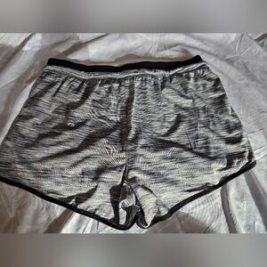 𝅺RIBOOM Women Workout Running Shorts NWT SZ L. M